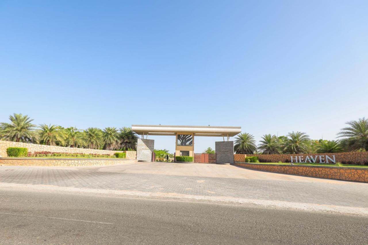 Готель Club Heaven Palanpur Екстер'єр фото