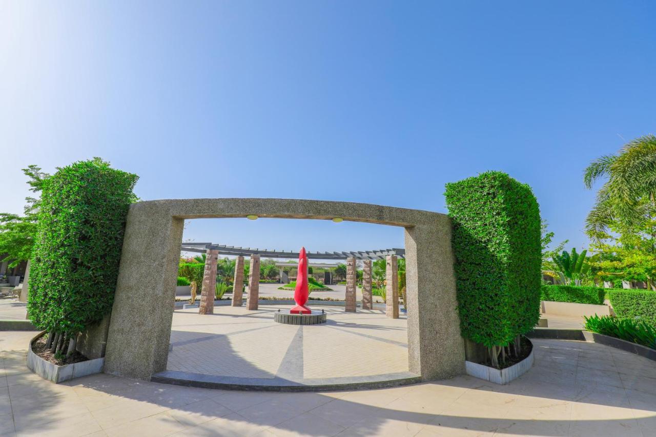 Готель Club Heaven Palanpur Екстер'єр фото